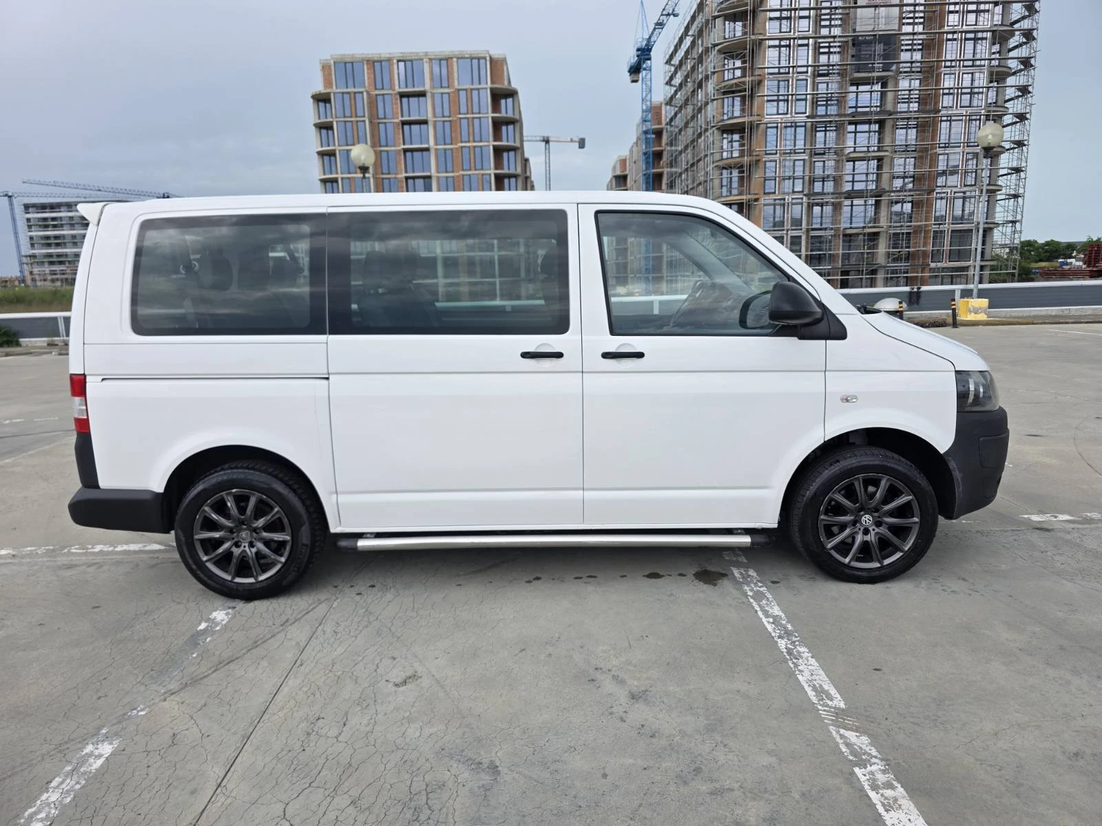 VW Caravelle 2.0 TDI, снимка 3 - Бусове и автобуси - 54739447