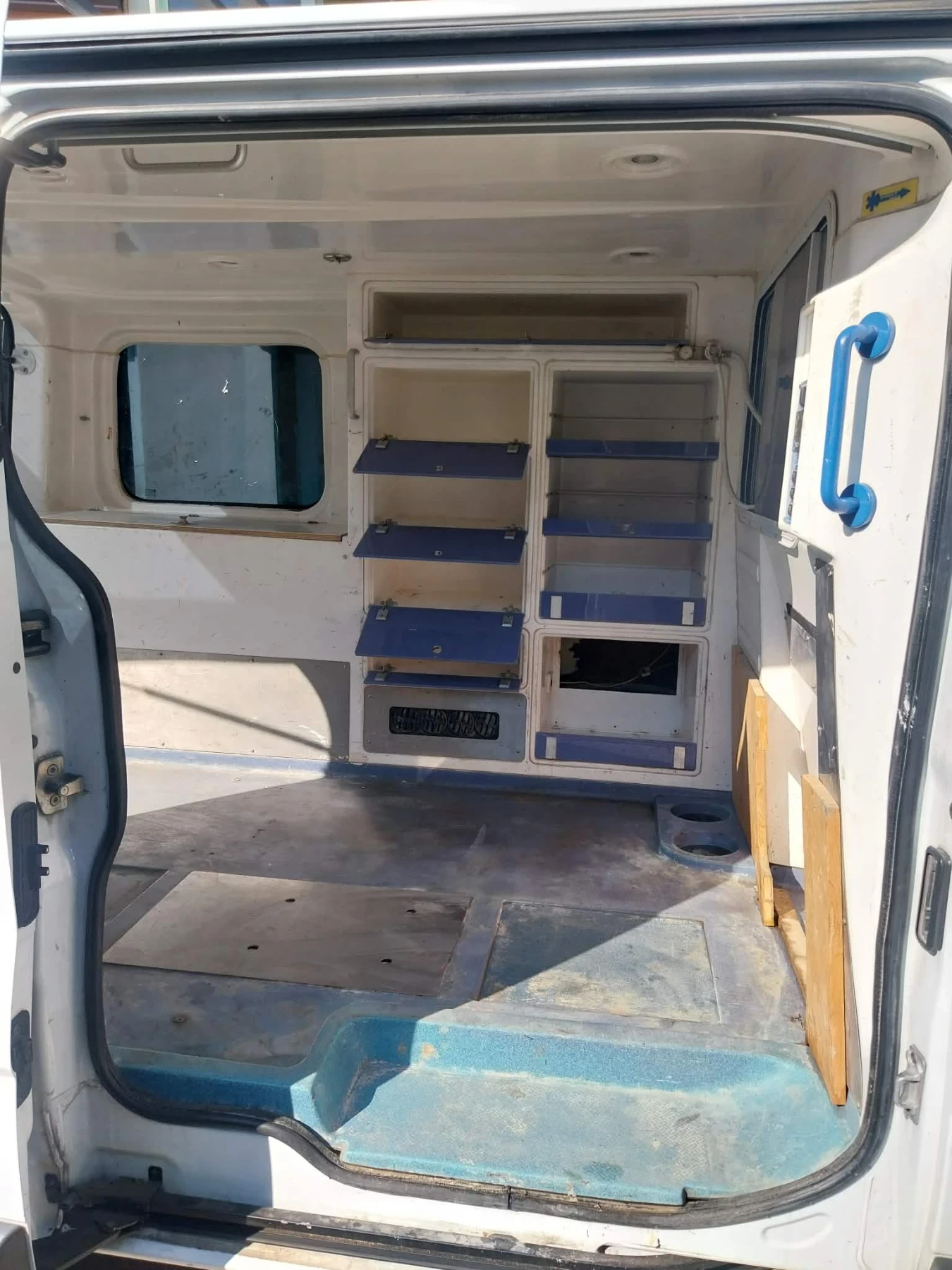 Renault Trafic 2.0 dci 115, снимка 12 - Бусове и автобуси - 55633099