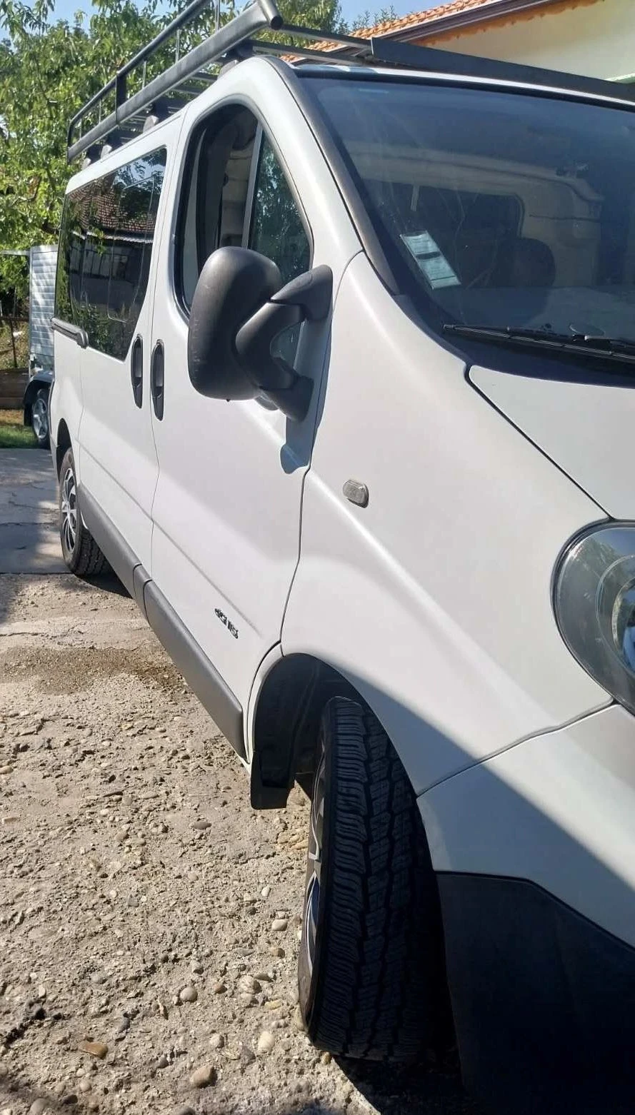 Renault Trafic 2.0 dci 115, снимка 3 - Бусове и автобуси - 55633099