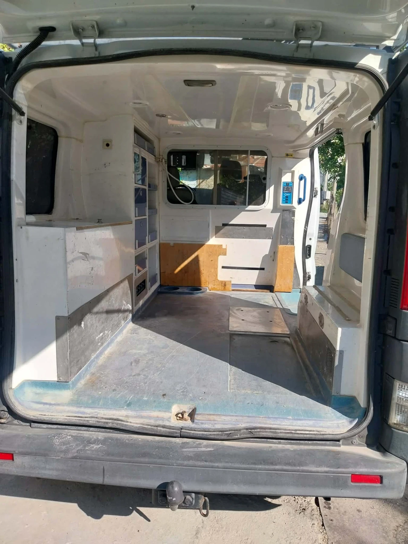Renault Trafic 2.0 dci 115, снимка 9 - Бусове и автобуси - 55633099