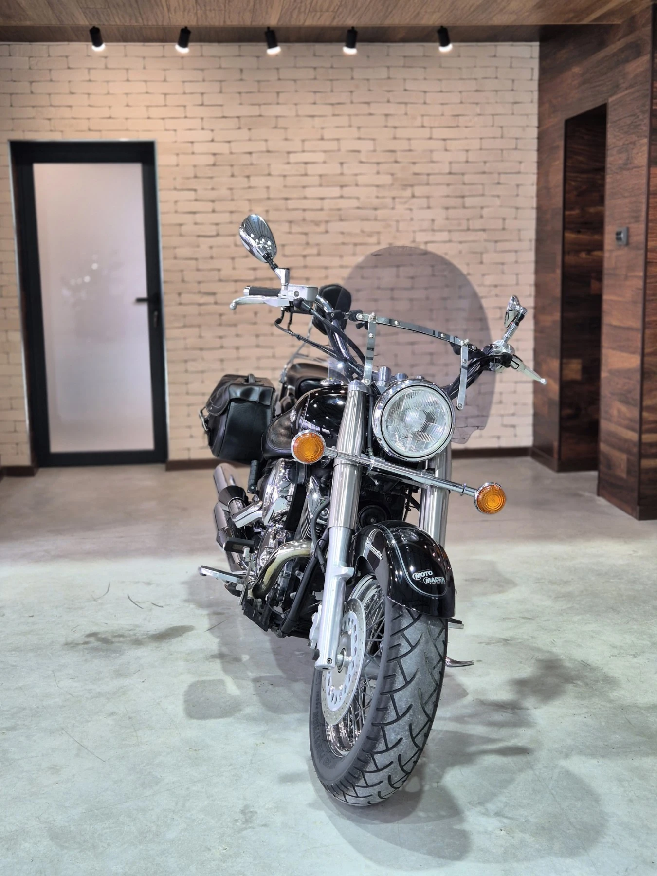 Yamaha Drag Star XVS 1100 Classic!!! 24000км!!! Нов внос ШВЕЙЦАРИЯ!, снимка 2 - Мотоциклети и мототехника - 53964030