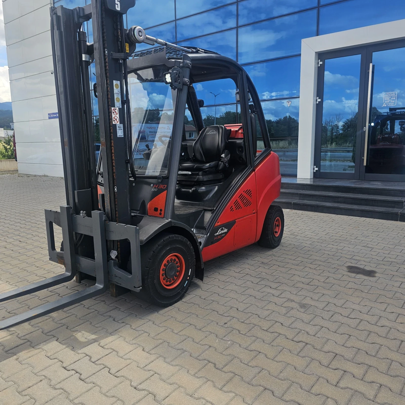 Мотокар Linde H30 EVO 2019, снимка 11 - Индустриална техника - 54356252
