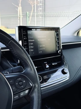Toyota Corolla 1.8 Hybrid / Гаранция, снимка 9