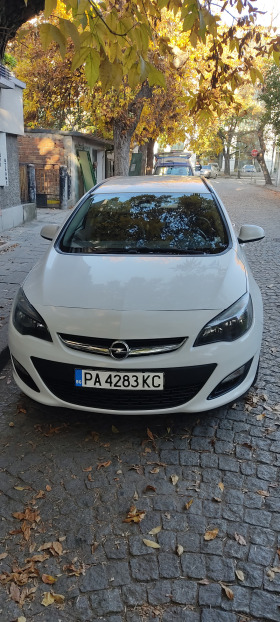 Opel Astra, снимка 1 - Автомобили и джипове - 45342066