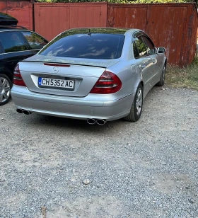 Mercedes-Benz E 270 Накрайници оригинални АМГ, лип спойлер, ветробрани - 6999 лв. / 3578.53 € - 30609828 4