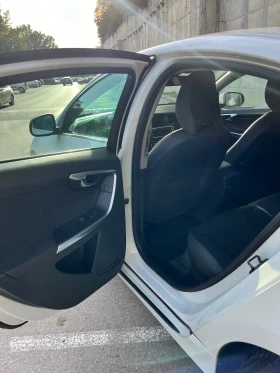 Volvo S60 В цената са нови лети джанти+ зимни гуми - 9900 € / 19362.72 лв. - 53047300 12