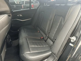 BMW 330 i XDRIVE M PACK* CARPLAY* ПОДГРЕВ* КАМЕРА* ШИБИДАХ - 21000 € / 41072.43 лв. - 43472411 13