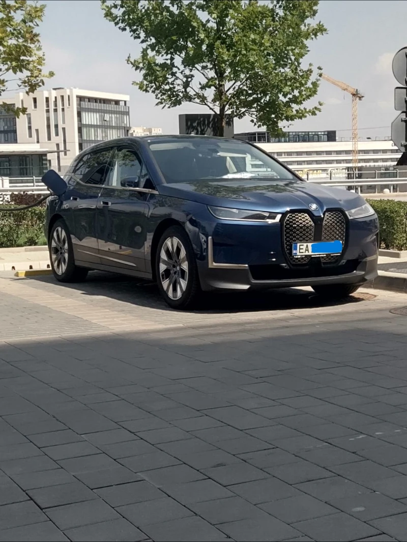 BMW iX iX 40 xdrive, снимка 9 - Автомобили и джипове - 47231207