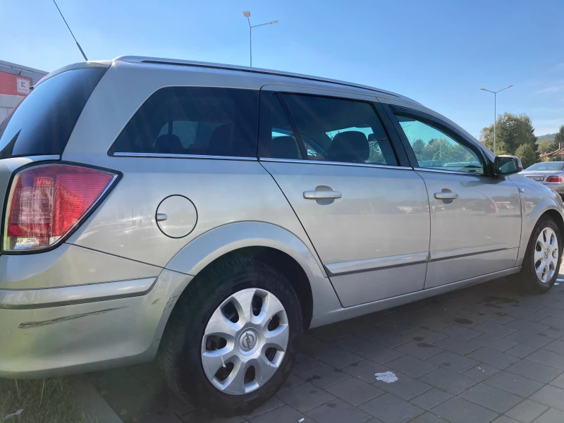 Opel Astra H, снимка 3 - Автомобили и джипове - 47566748