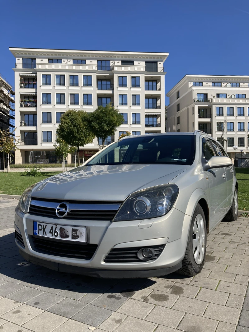 Opel Astra H, снимка 1 - Автомобили и джипове - 47566748