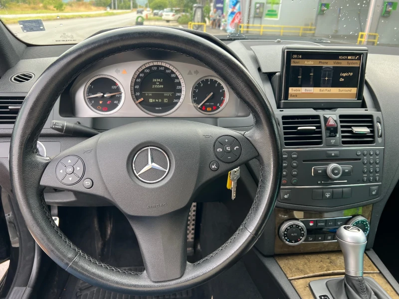 Mercedes-Benz C 300 4Matic AMG , снимка 10 - Автомобили и джипове - 48006757