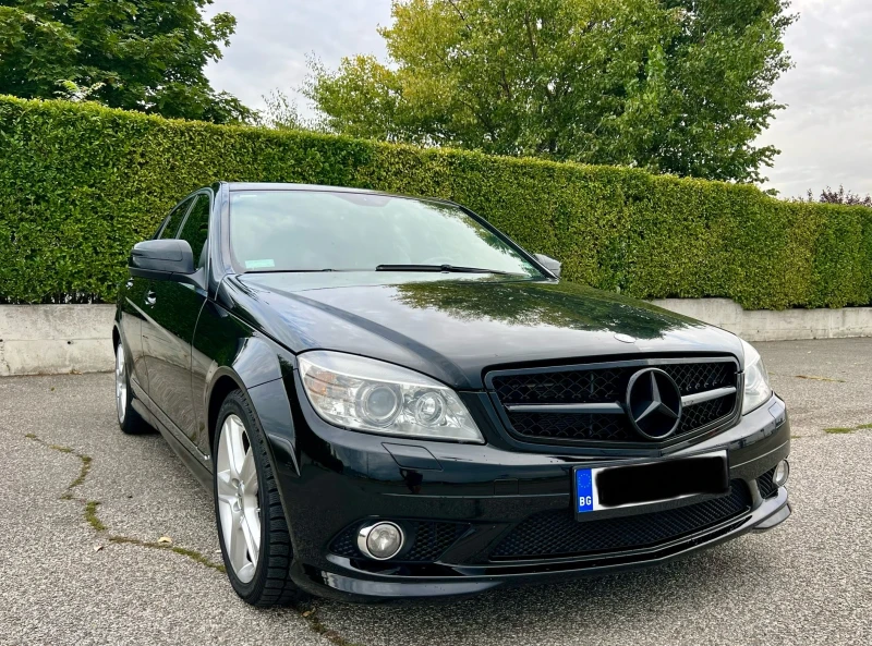 Mercedes-Benz C 300 4Matic AMG , снимка 2 - Автомобили и джипове - 48006757