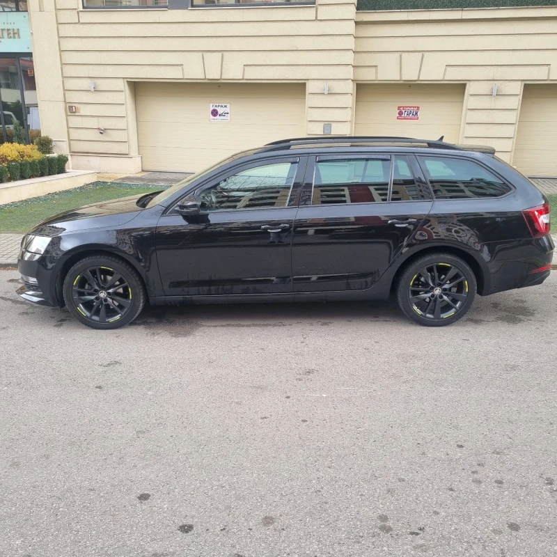 Skoda Octavia 1.5 TSI Sportline, снимка 1 - Автомобили и джипове - 48079440