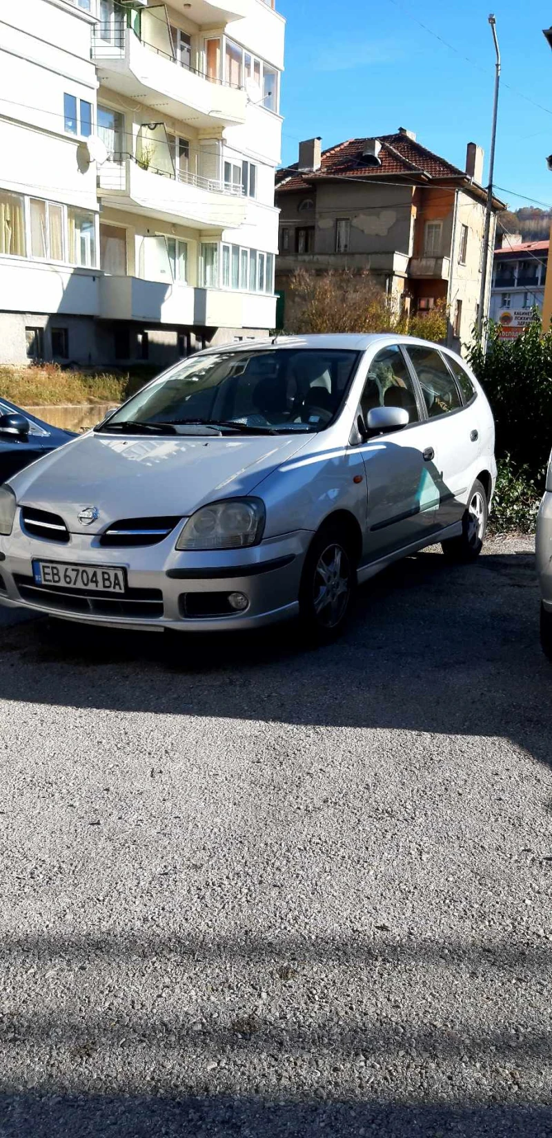 Nissan Almera tino, снимка 3 - Автомобили и джипове - 48231025