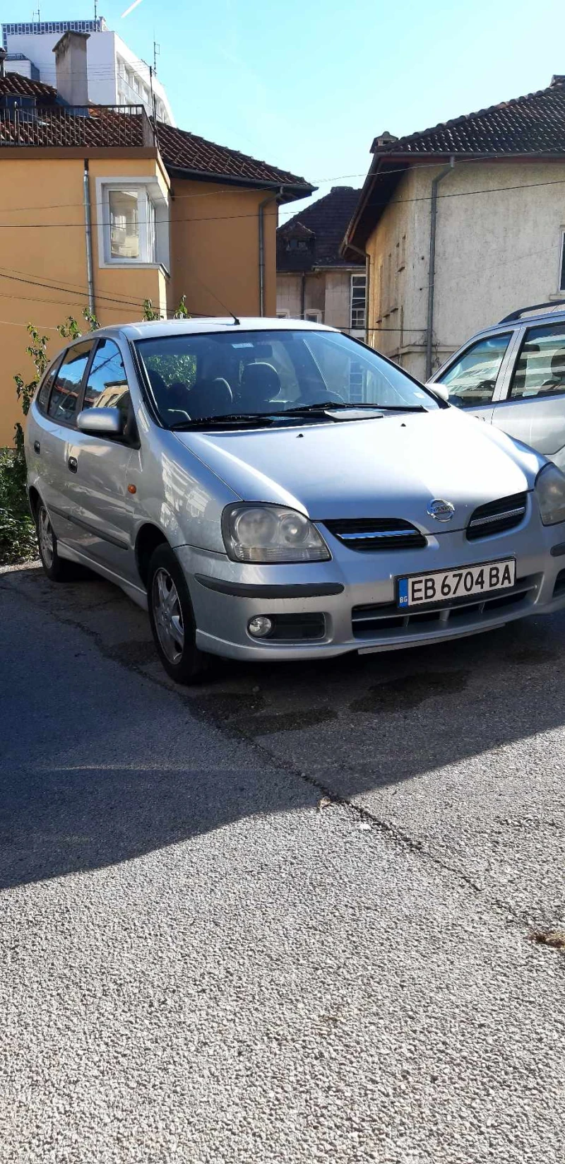 Nissan Almera tino, снимка 2 - Автомобили и джипове - 48231025