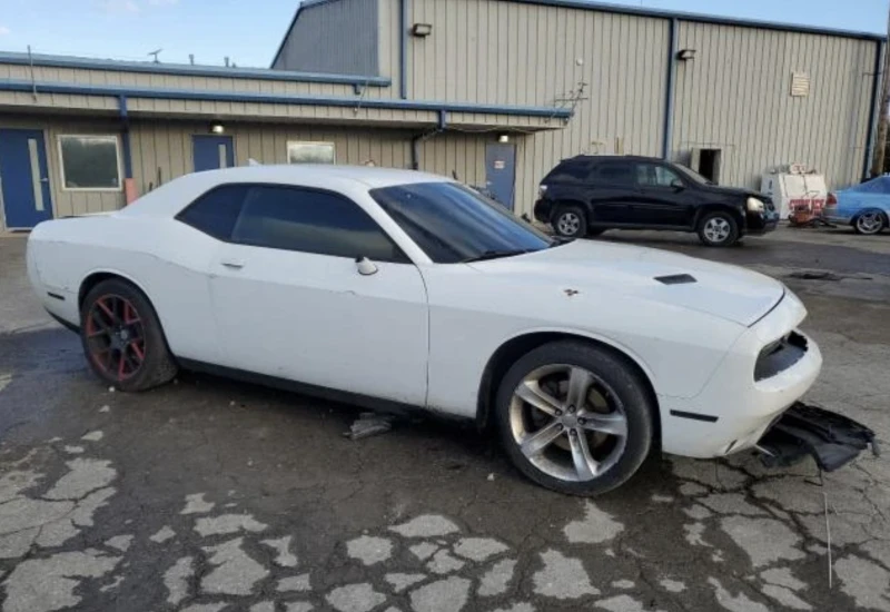 Dodge Challenger R/T, снимка 1 - Автомобили и джипове - 48811242