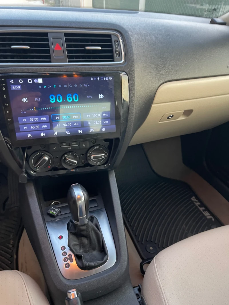 VW Jetta, снимка 9 - Автомобили и джипове - 51752115