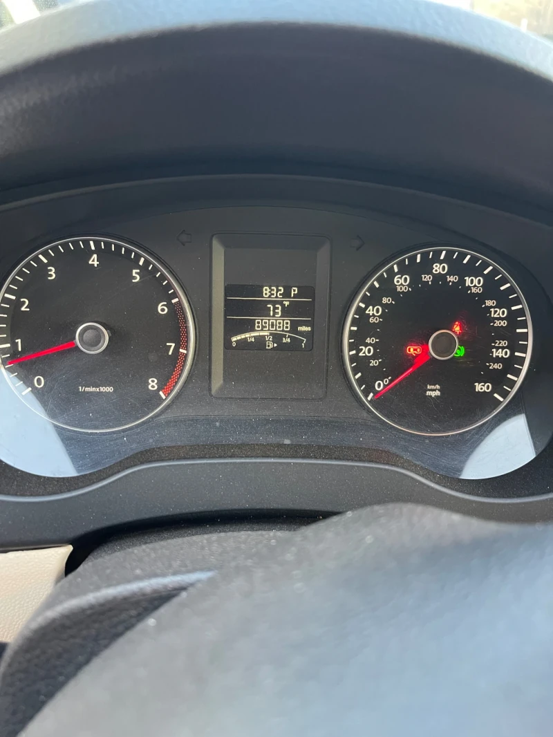 VW Jetta, снимка 8 - Автомобили и джипове - 51752115