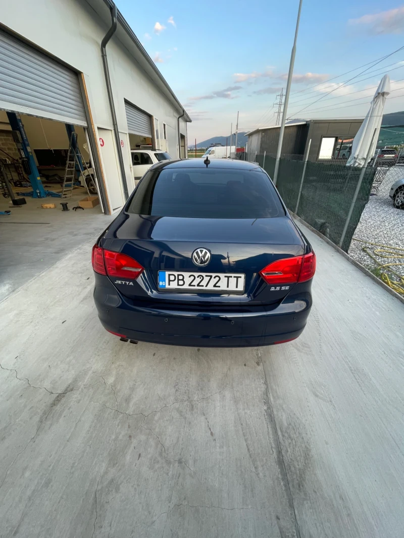 VW Jetta, снимка 5 - Автомобили и джипове - 51752115