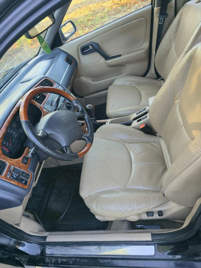 Nissan Primera, снимка 4 - Автомобили и джипове - 52344366