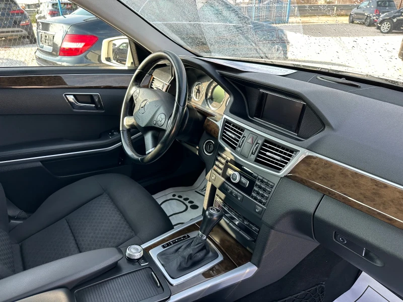 Mercedes-Benz E 220 CDI, снимка 16 - Автомобили и джипове - 52617205