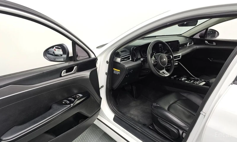 Kia K5, снимка 10 - Автомобили и джипове - 52858501