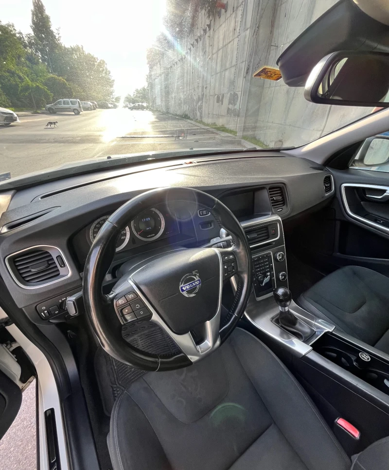 Volvo S60 В цената са нови лети джанти+ зимни гуми, снимка 8 - Автомобили и джипове - 53122115