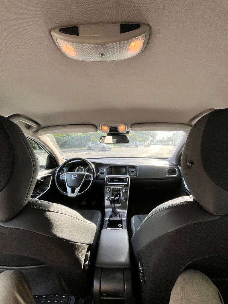 Volvo S60 В цената са нови лети джанти+ зимни гуми, снимка 10 - Автомобили и джипове - 53122115