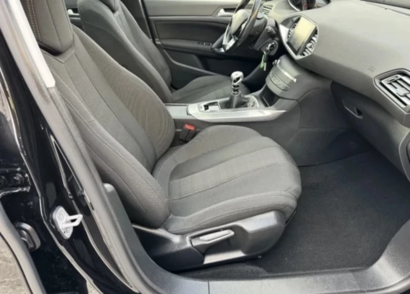 Peugeot 308 Face Lift* Full LED* Allure* EURO 6* ПАНОРАМА, снимка 15 - Автомобили и джипове - 53464241