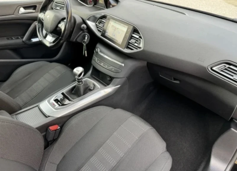 Peugeot 308 Face Lift* Full LED* Allure* EURO 6* ПАНОРАМА, снимка 14 - Автомобили и джипове - 53464241