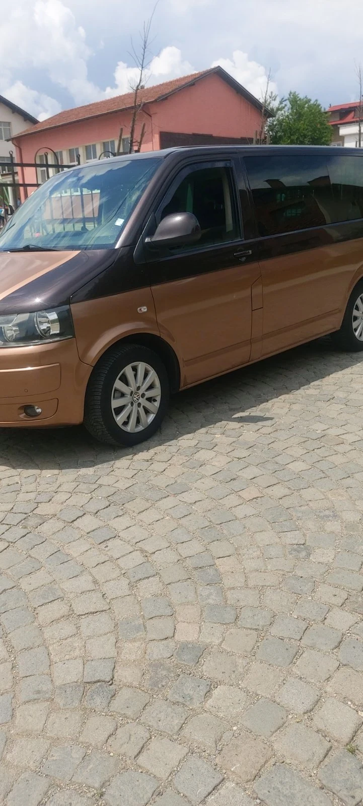 VW Multivan 2.0 TDI 4 MOTION DSG АВТОМАТИК - изображение 3