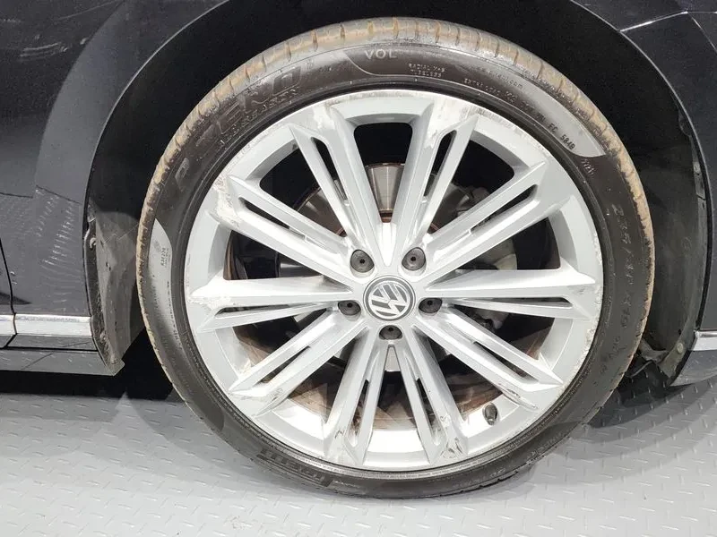 VW Passat 2.0 Tdi 4Motion Prestige - САМО 30% АВАНС, снимка 10 - Автомобили и джипове - 55737194