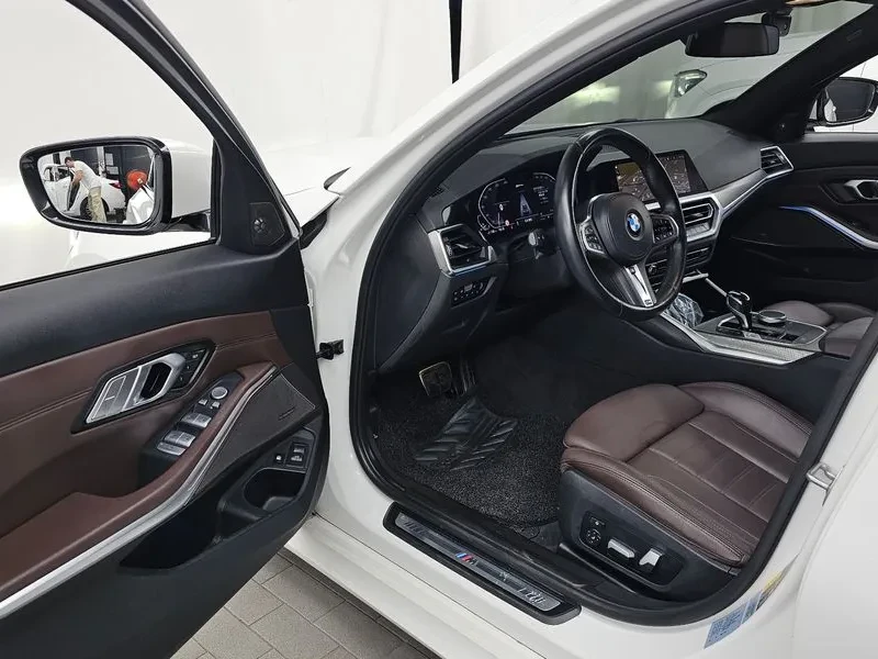 BMW 330 M Sports Hybrid - САМО 30% АВАНС, снимка 10 - Автомобили и джипове - 55991860