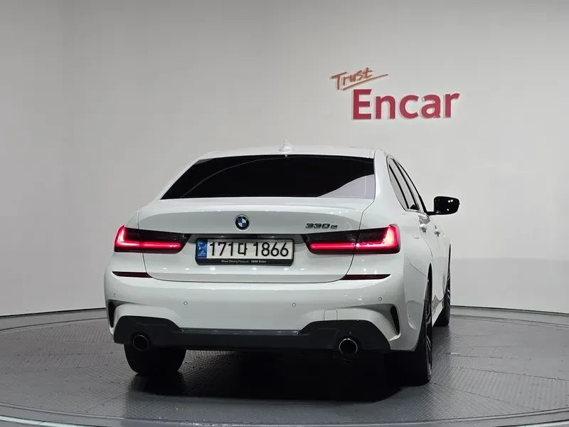 BMW 330 M Sports Hybrid - САМО 30% АВАНС, снимка 4 - Автомобили и джипове - 55991860
