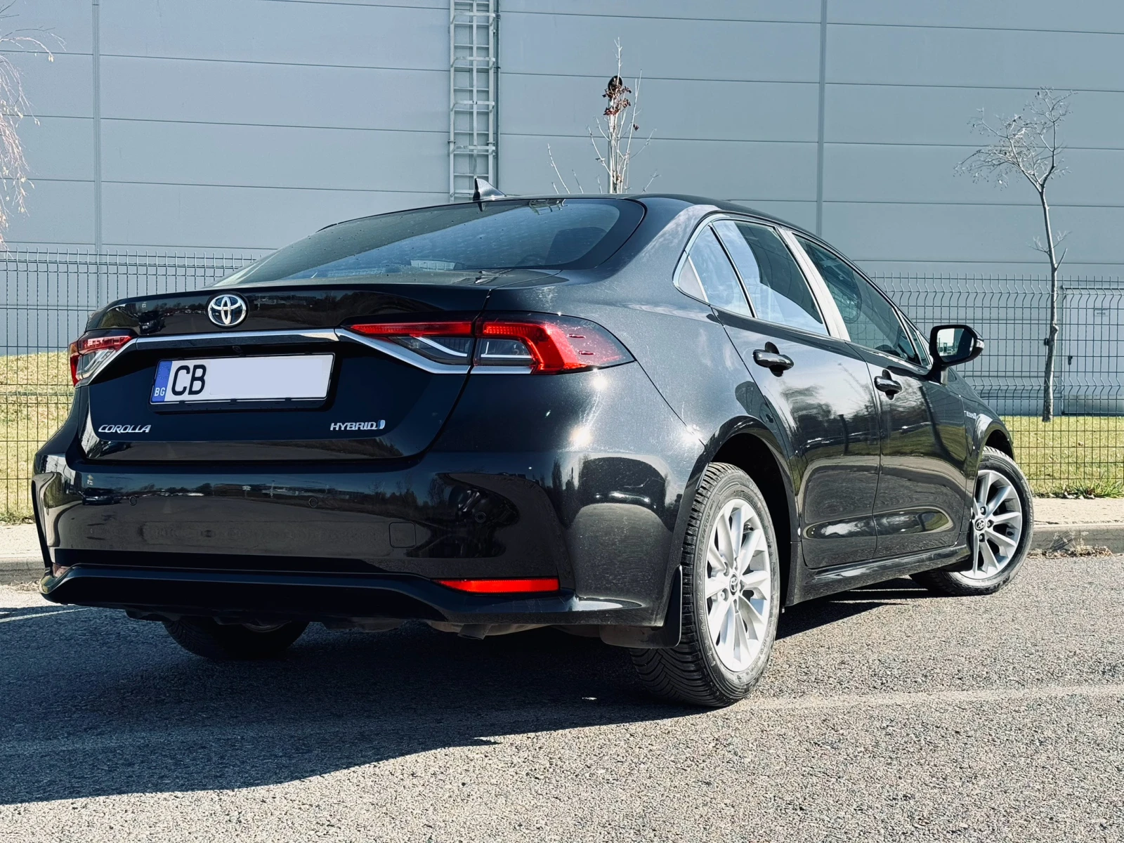 Toyota Corolla 1.8 Hybrid / Гаранция - изображение 6