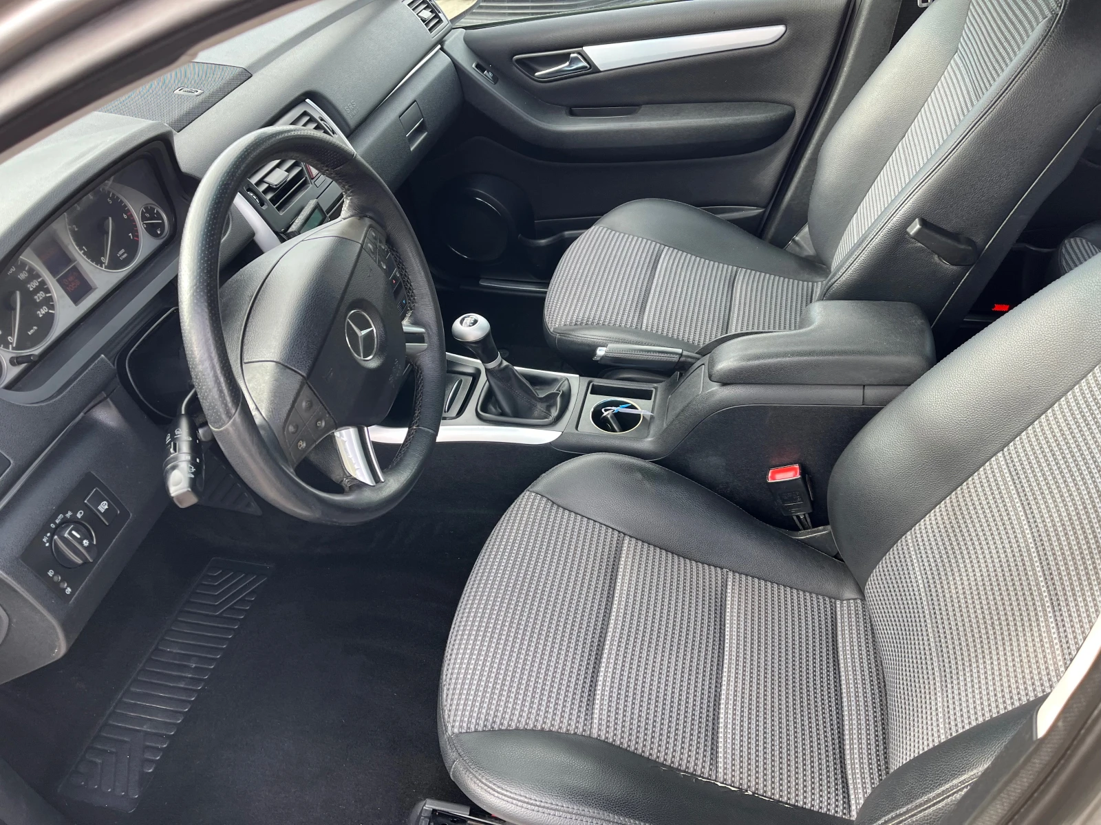 Mercedes-Benz B 200 2.0I  TURBO | Mobile.bg   11