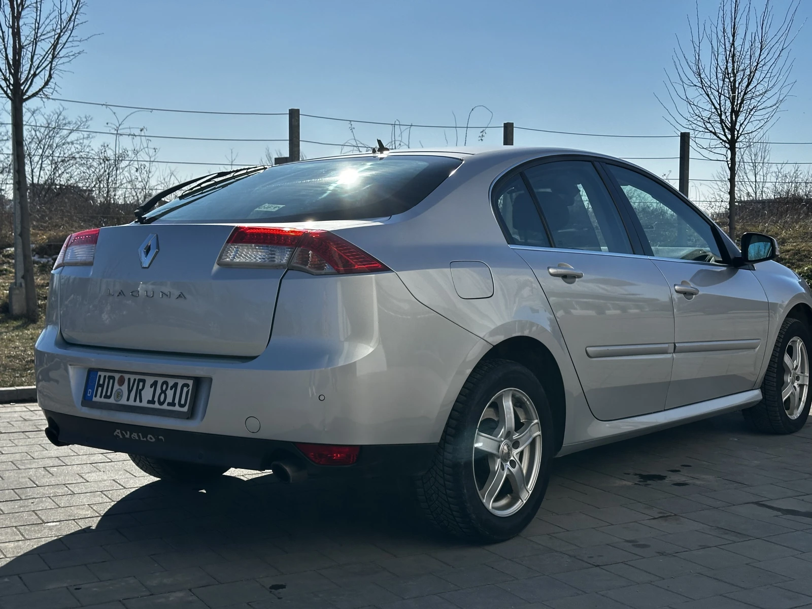 Renault Laguna Initiale 2.0 T 16V - изображение 5