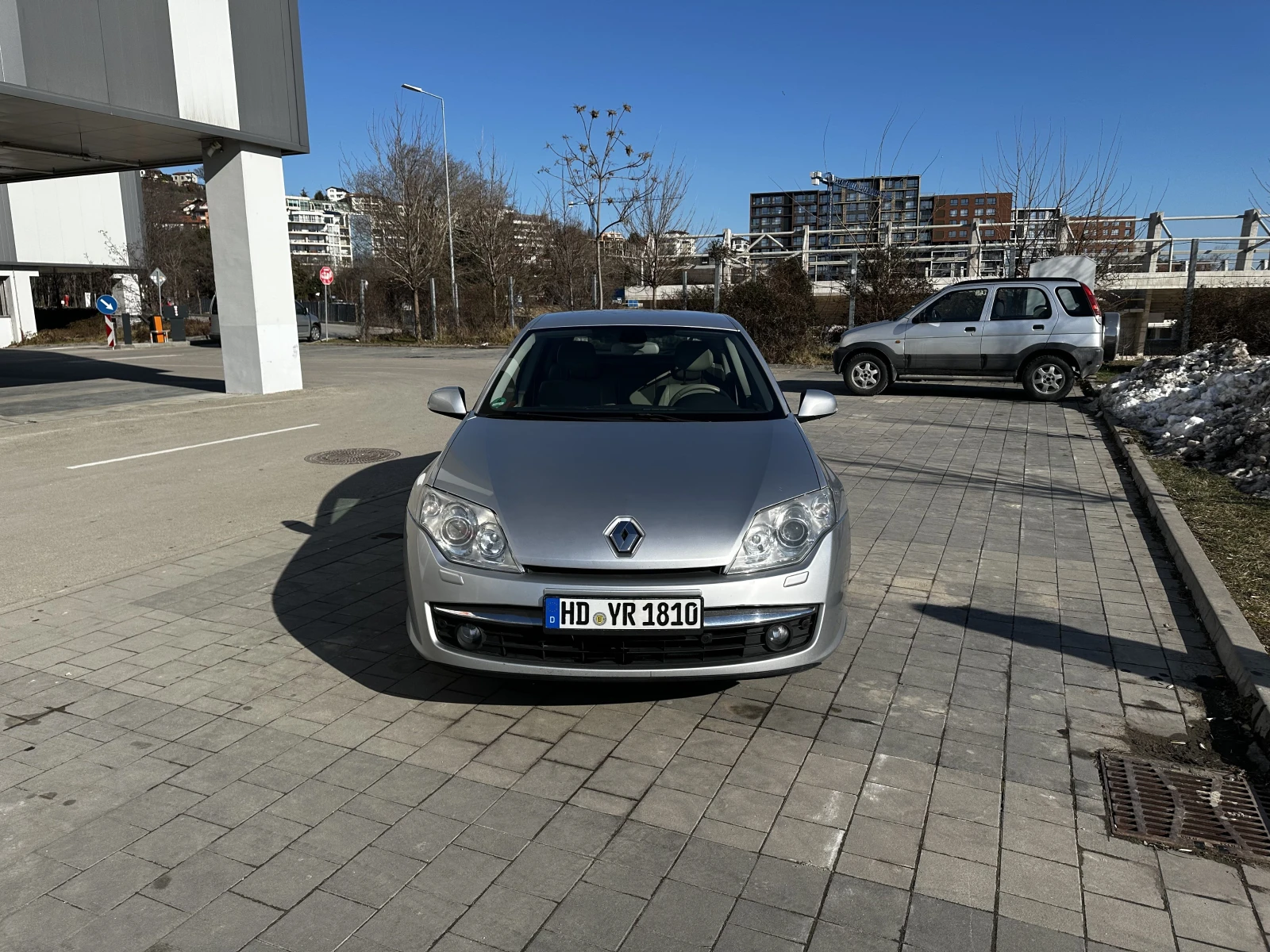Renault Laguna Initiale 2.0 T 16V - изображение 2