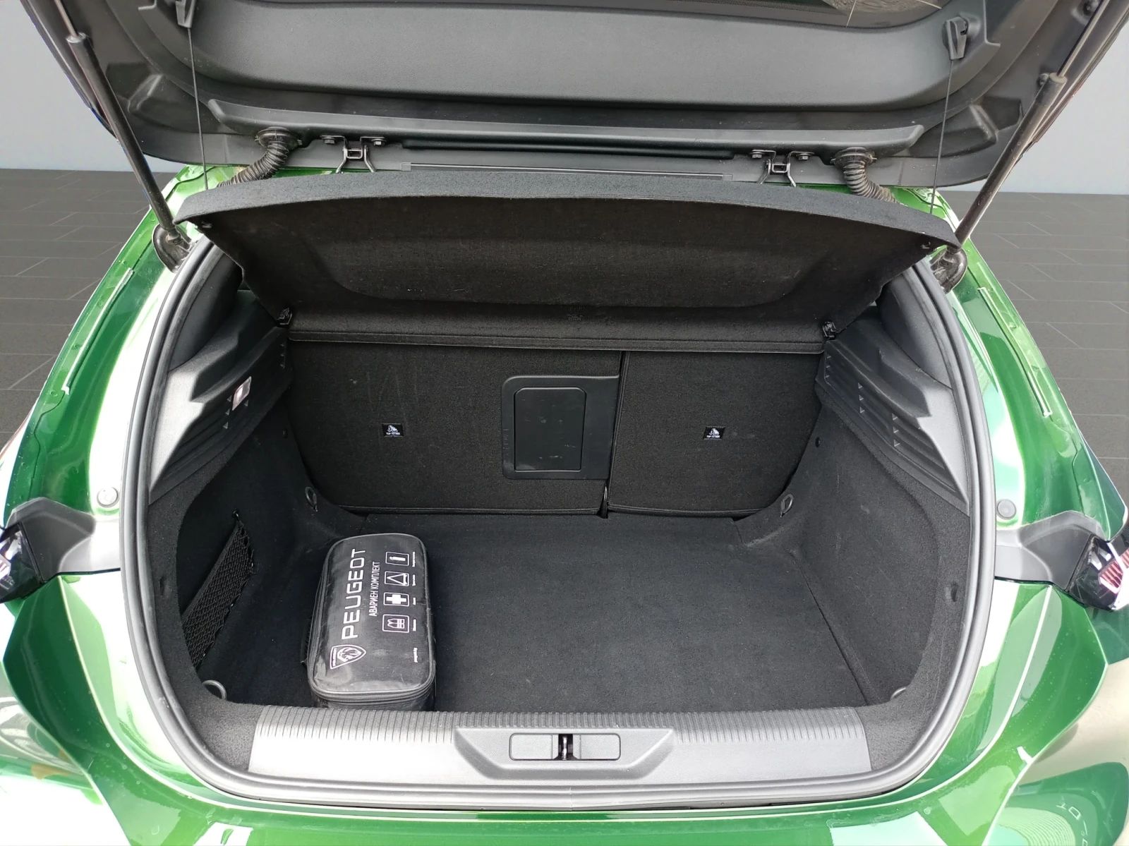 Peugeot 308 GT 1, 2 PureTech 130 EAT8 EURO 6 - изображение 9