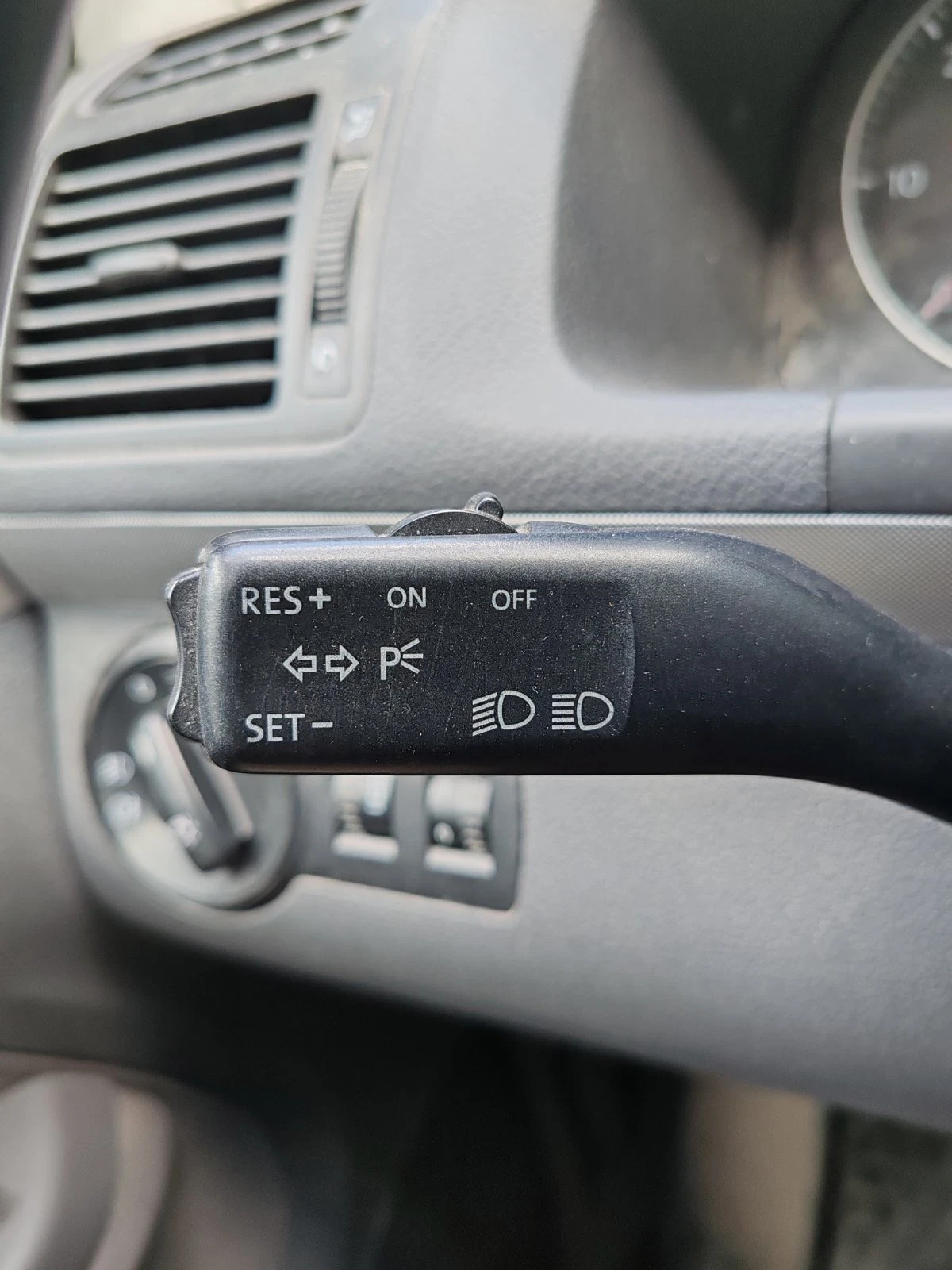 VW Touran 2.0 tdi - изображение 6