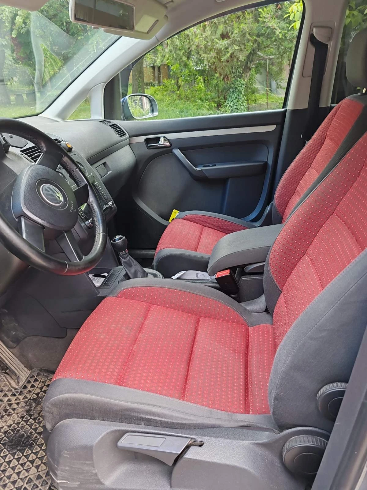 VW Touran 2.0 tdi - изображение 2