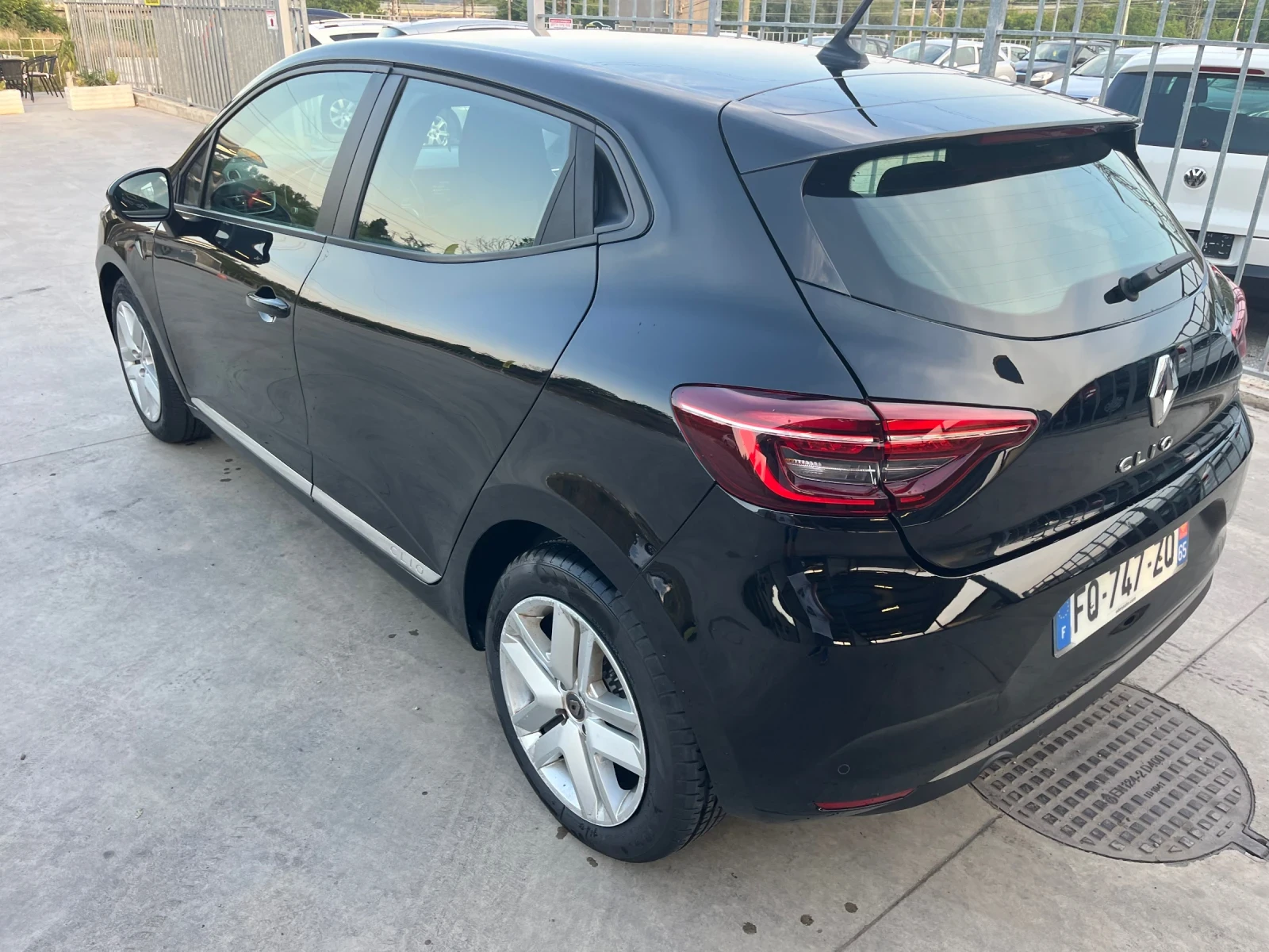 Renault Clio 1000 - изображение 6