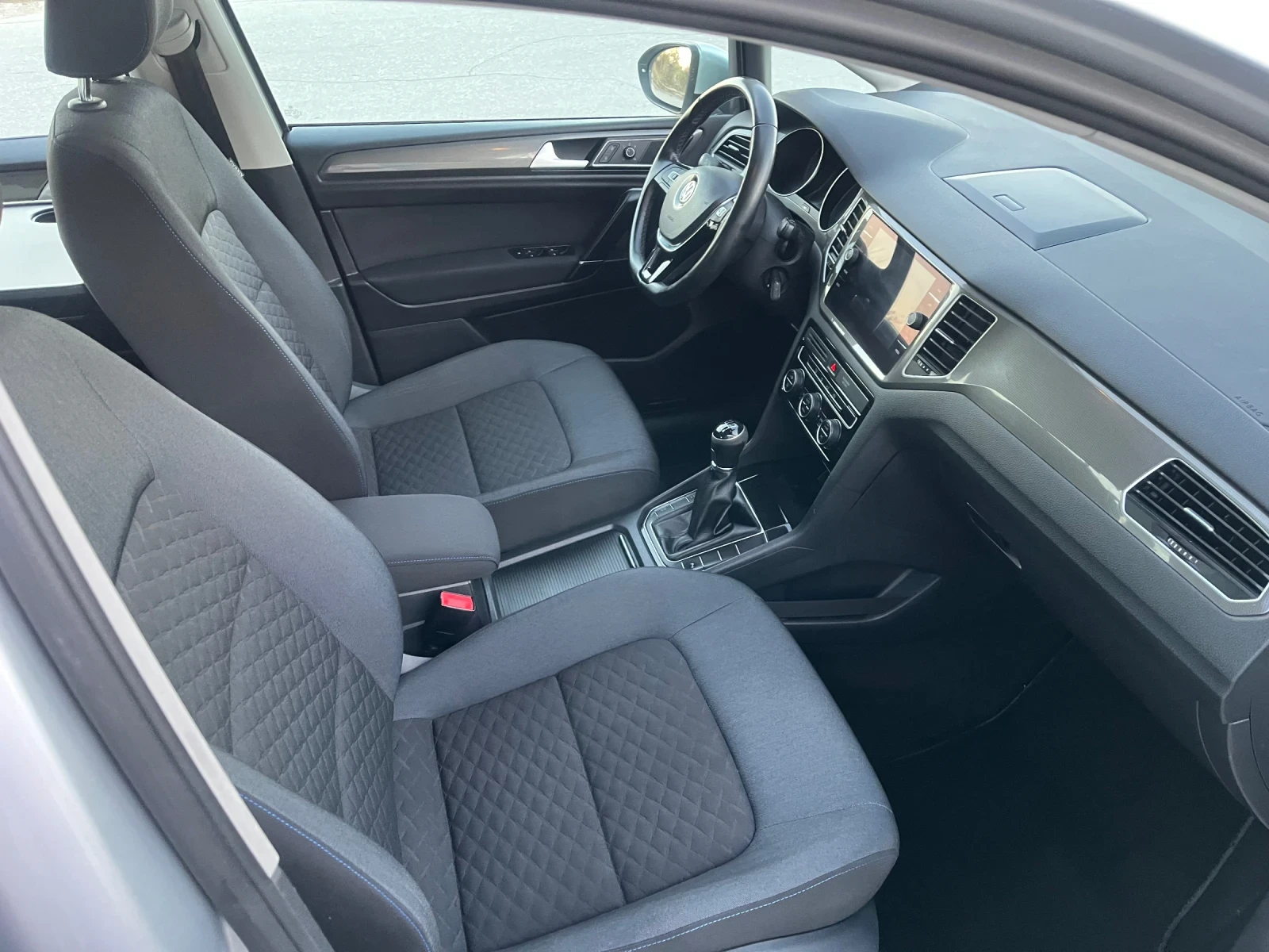 VW Sportsvan 1.5 TSI | Mobile.bg   6