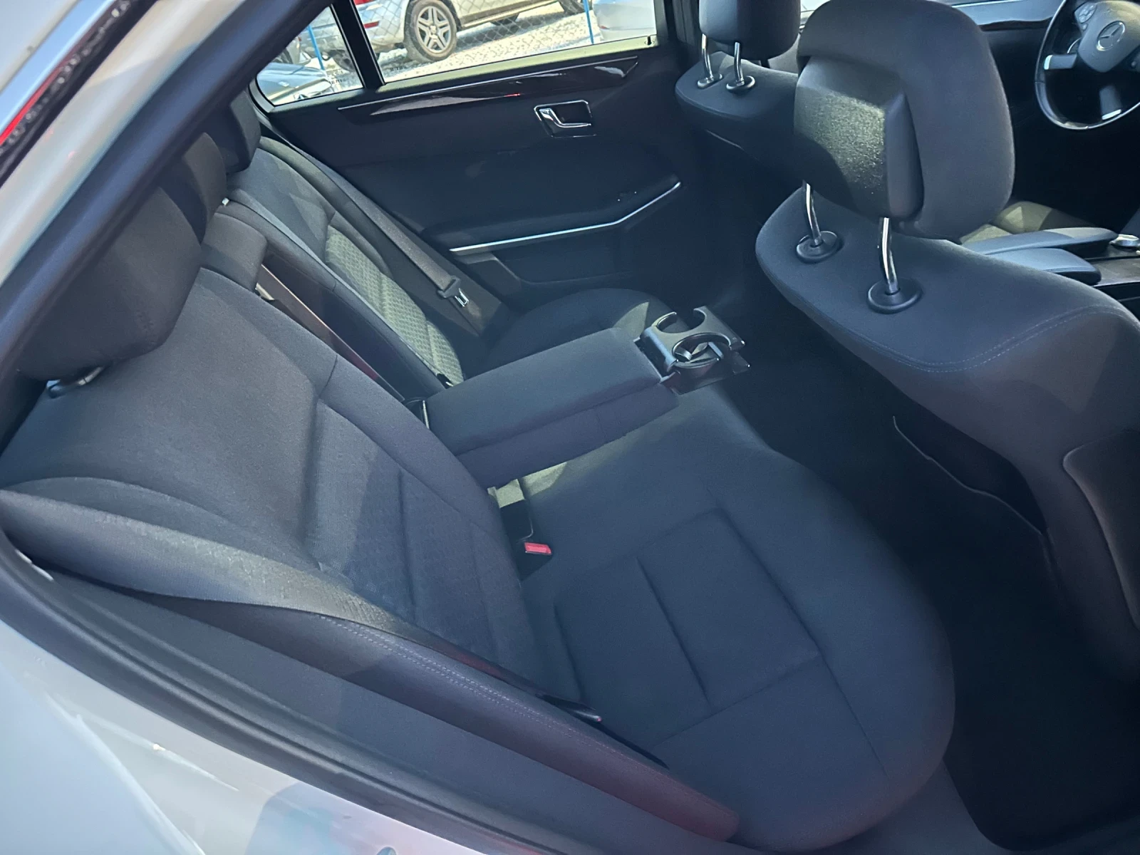 Mercedes-Benz E 220 CDI | Mobile.bg   13