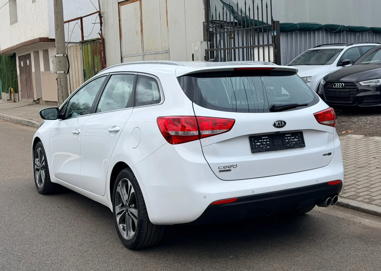 Kia Ceed 1.6D/GT-line/Автоматик/Нов внос Швейцария - изображение 5