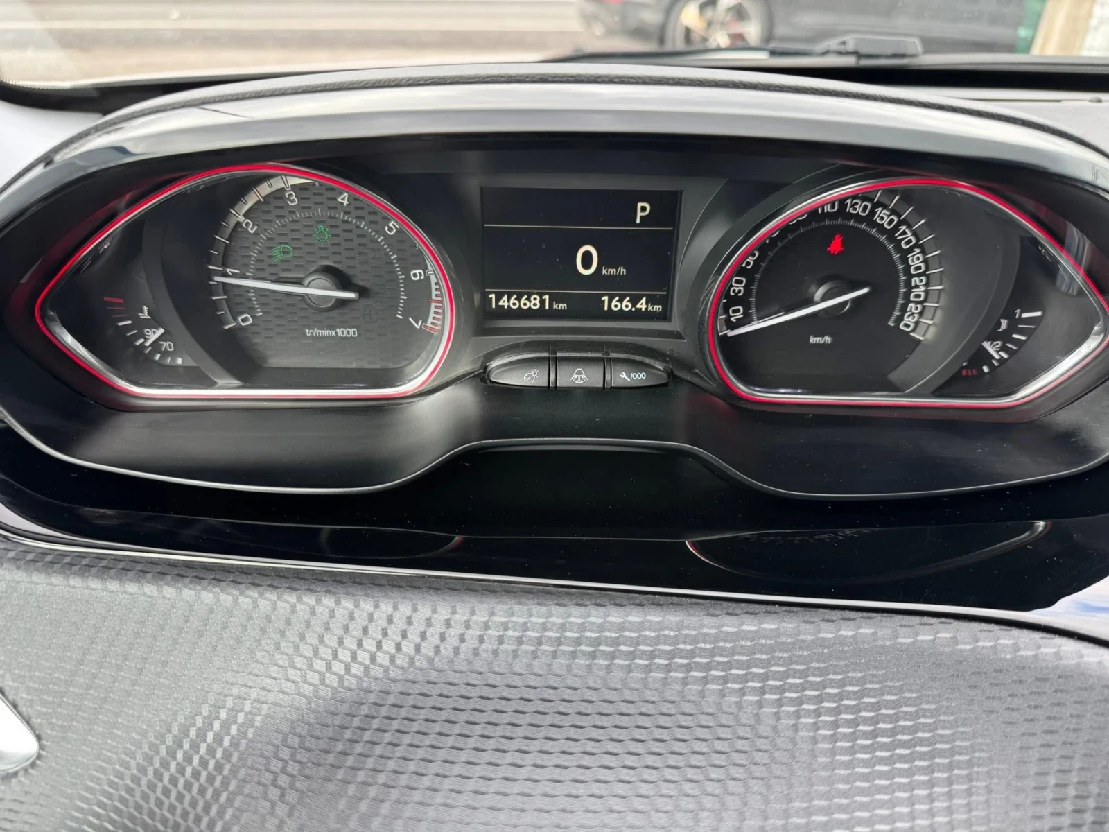 Peugeot 2008 1.2GT-Line avtomatik, Bi-Tone White/Black | Mobile.bg � ����������� 12