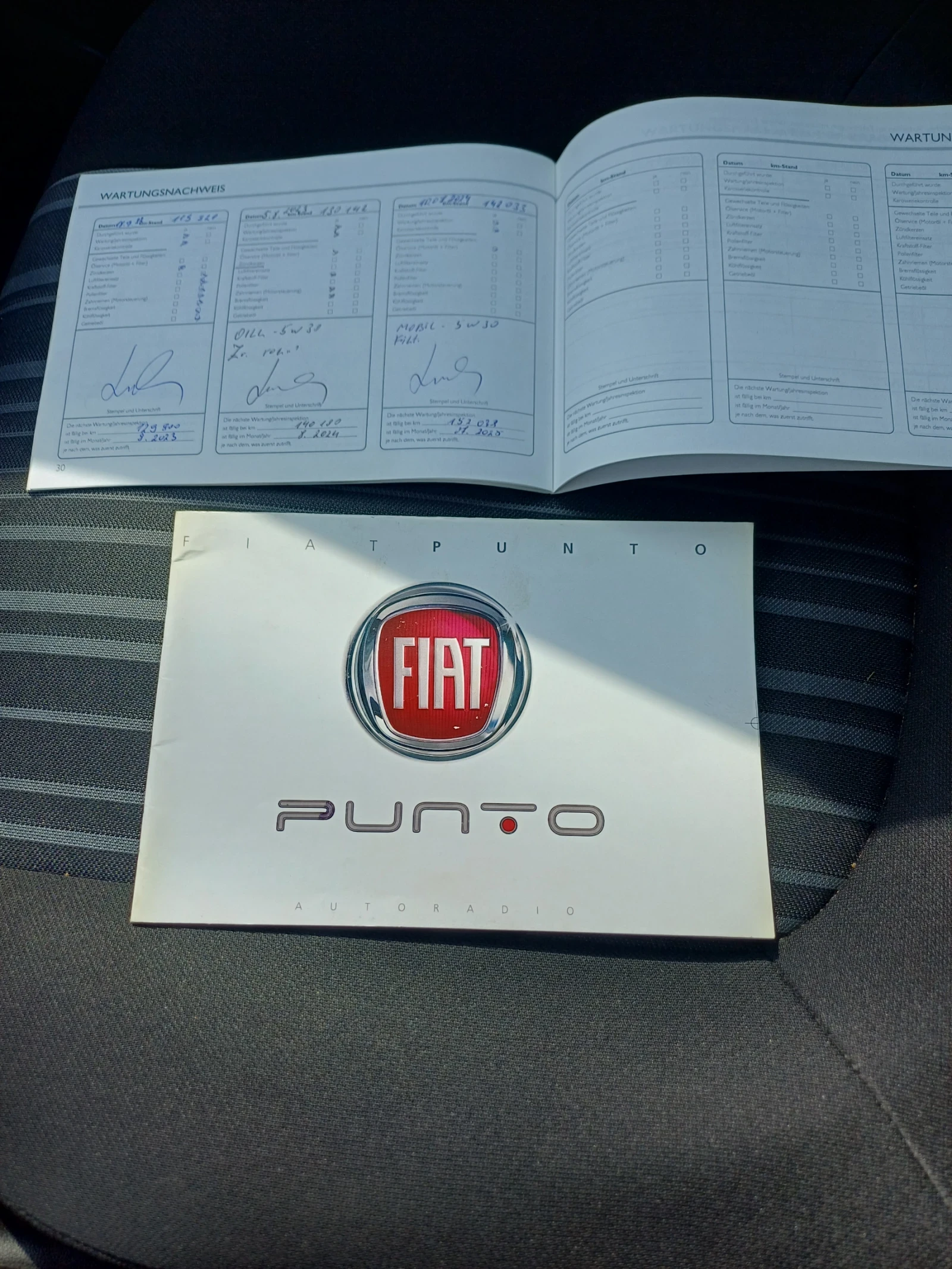 Fiat Punto GRANDE, снимка 16 - Автомобили и джипове - 54012986