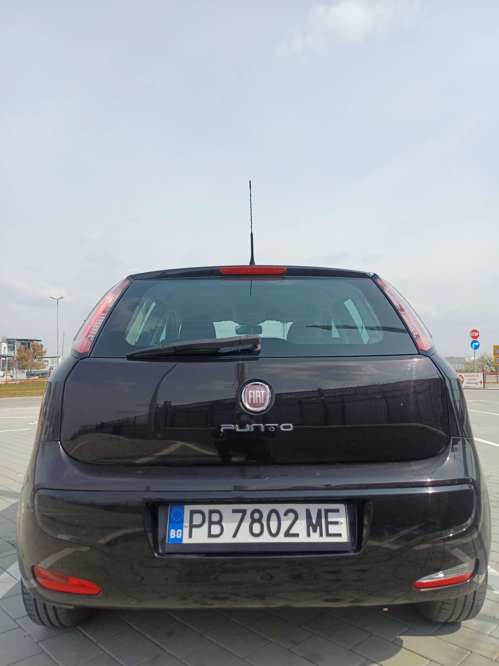 Fiat Punto GRANDE, снимка 9 - Автомобили и джипове - 54012986