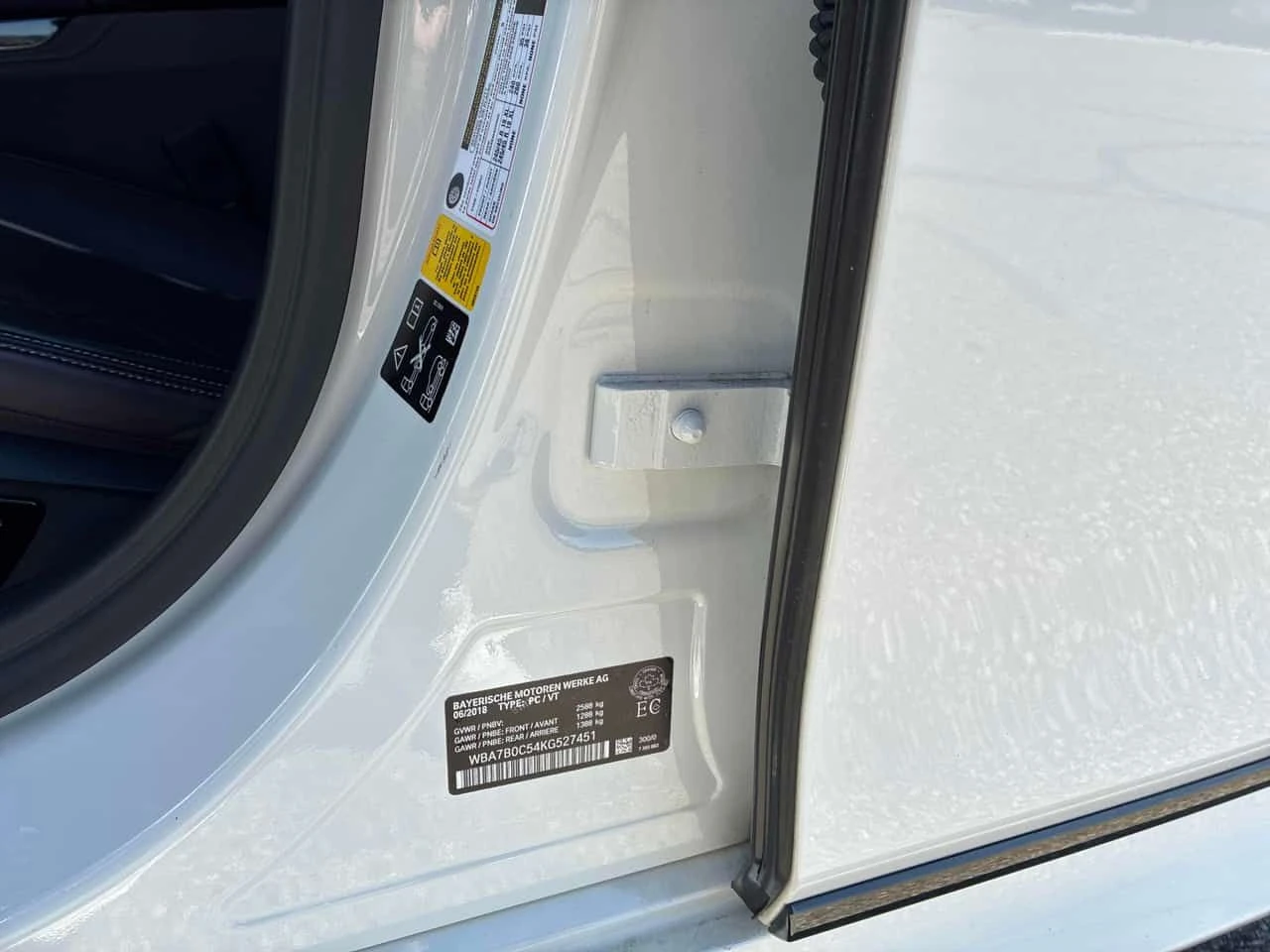 BMW 750 750i xDrive  CARFAX, снимка 10 - Автомобили и джипове - 54341223