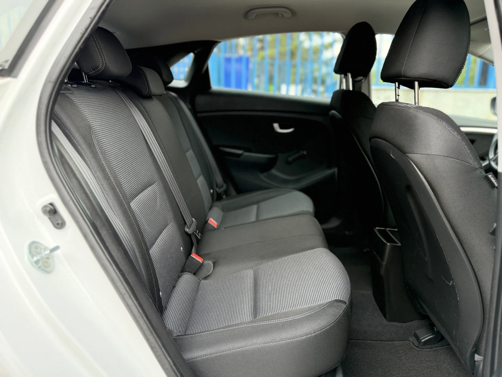 Hyundai I30 1.4i - 99К.С. ФЕЙСЛИФТ - 148Х.КМ. СЕРВИЗНА ИСТОРИЯ, снимка 9 - Автомобили и джипове - 54856166